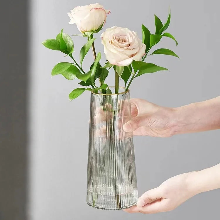 Vase style nordique pour fleurs